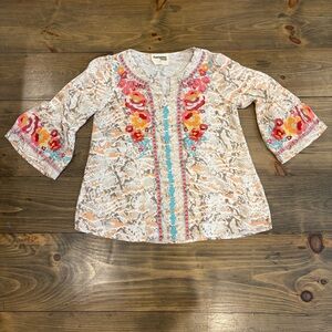 Savanna Jane Boho Floral Embroidered Shirt, size S